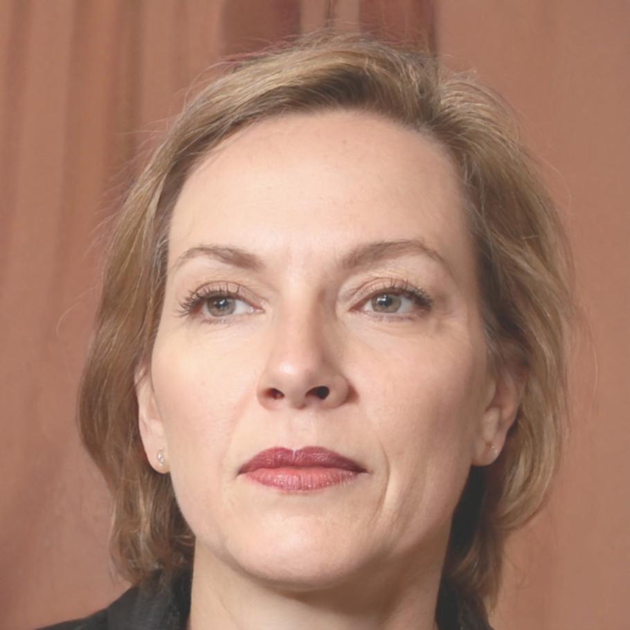 Олена Коваленко - головний спеціаліст з догляду за волоссям